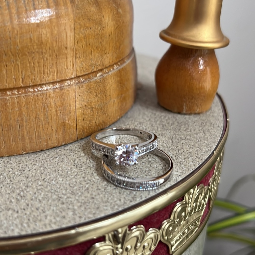 14k Solid Real white gold 2pc engagement ring - Picture 16 of 17